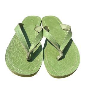 Bernardo Platform Flip Flop Sandals Womens 7 Green Leather Thong Y2K Retro